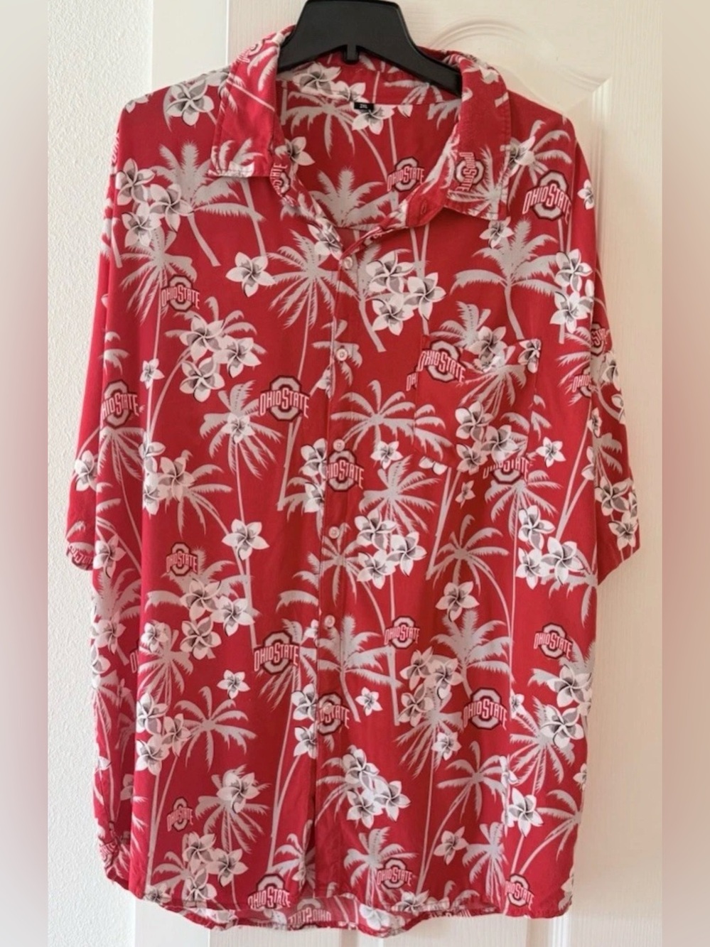 Ohio State Buckeyes Men’s 2XL Hawaiian Shirt Red Floral Palm Tree Camp Shirt